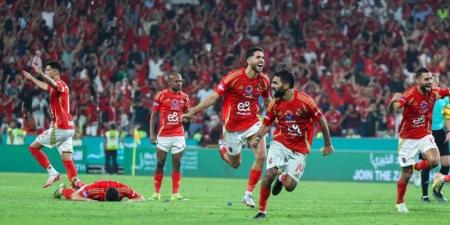 نجم الأهلي يتلقى عروضًا من الزمالك وبيراميدز لضمه - نبض مصر