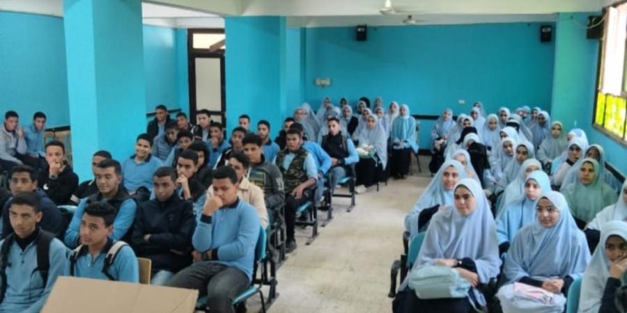 استمرت 3 أيام.. جامعة القاهرة تطلق قافلة تنموية شاملة إلى مركز الواحات البحرية - نبض مصر