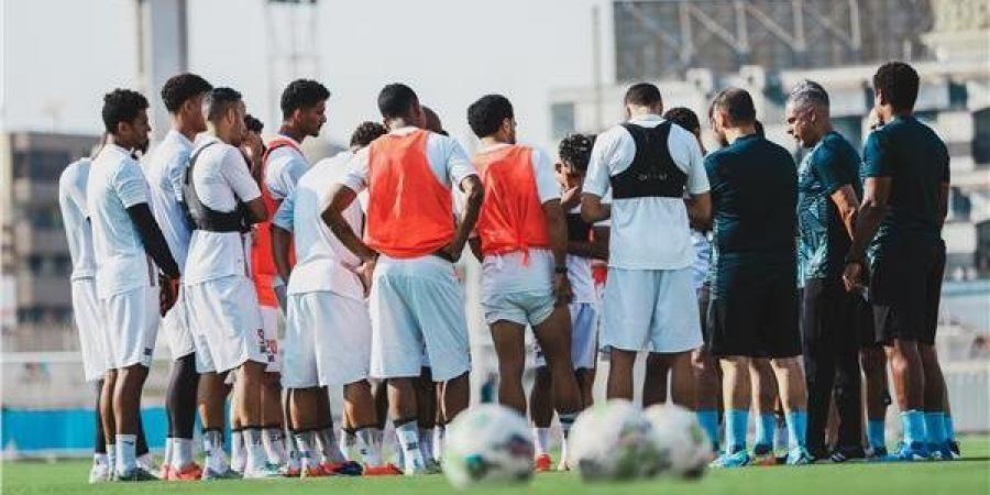 استعدادا لمواجهة النصر.. بعثة الزمالك تغادر القاهرة مساء اليوم متجهة إلى ليبيا - نبض مصر