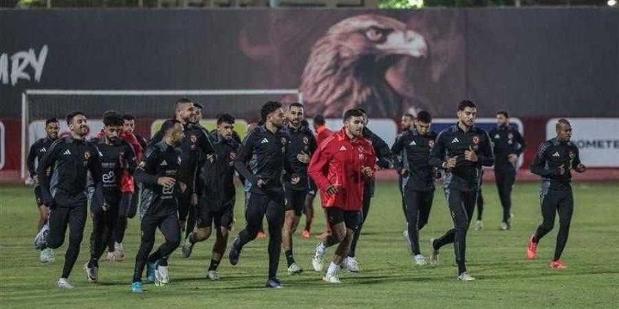 على رأسهم أكرم توفيق والسولية... بدلاء الأهلي لمواجهة البنك في الدوري - نبض مصر