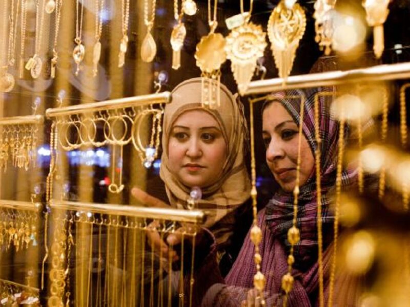كم يبلغ سعر مثقال الذهب اليوم في العراق؟.. قائمة شاملة لأسعار عيار 21 و18 و24 وفقًا لأخر تحديث