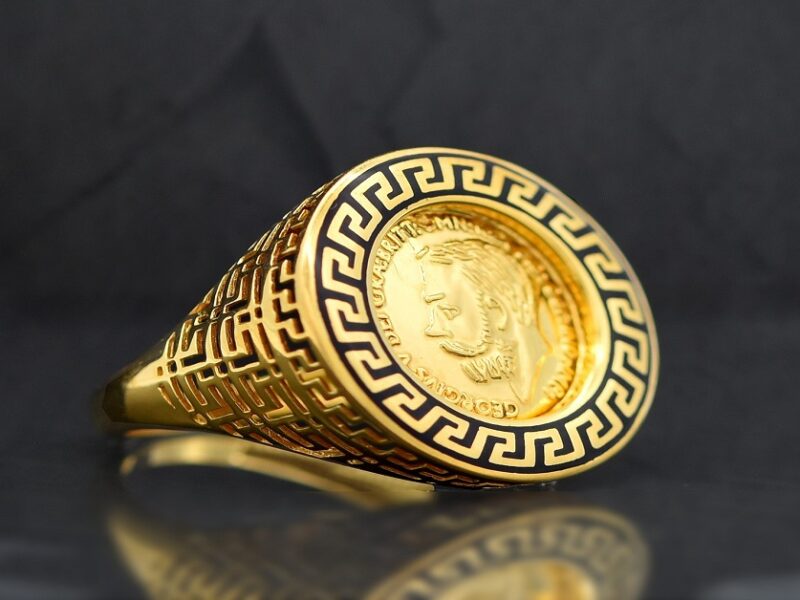 سعر الذهب في مصر بالمصنعية| 24 ساعة من التراجعات تفقده مكاسبه القياسية تحديث الجمعة 10-10-2025