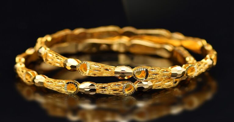 أسعار الذهب في مصر عيار 21 بالمصنعية| قفزة تاريخية اليوم الاثنين 6-10-2025 بيع وشراء