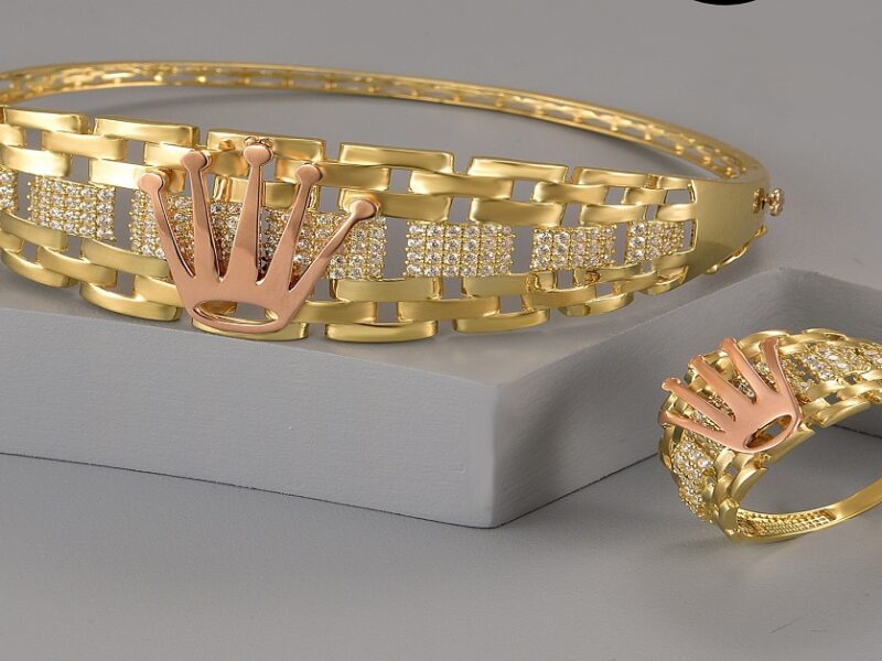 سعر الذهب في مصر بالمصنعية| عيار 21 يصل لمستوي تاريخي بتعاملات البيع والشراء مساء الاثنين 6-10-2025