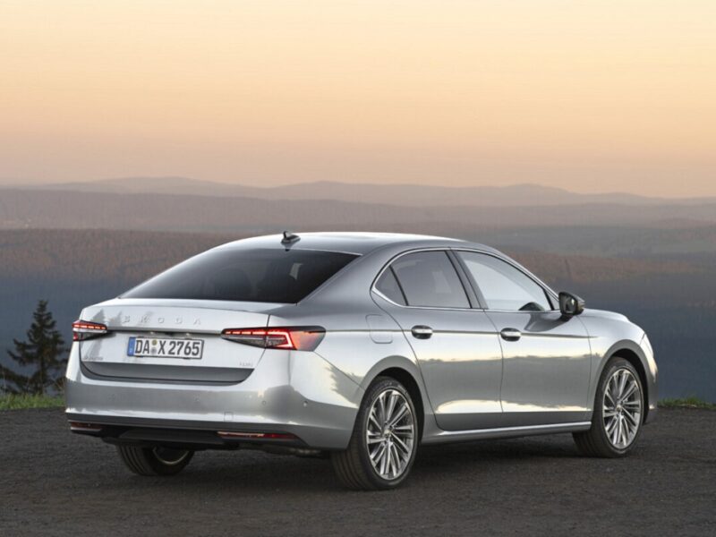 50 ألف جنيه توفير الآن!.. اكتشف أسعار ومواصفات سكودا سوبيرب 2026 الجديدة بعد التخفيض