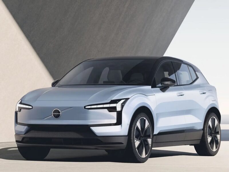 بتخفيض 431,000 جنيه.. سيارة فولفو EX30 تحطم الأسعار بخصم تاريخي!