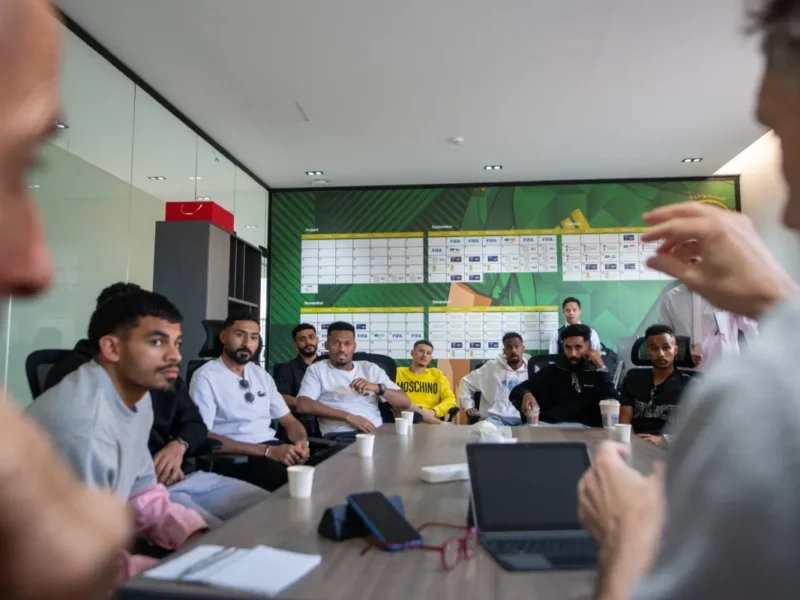 «لقاء الحسم» رينارد يناقش مشوار 13 لاعباً نصراوياً في تشكيلة المونديال