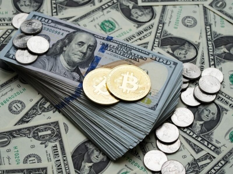 تراجع مفاجئ للدولار الأمريكي مع انحدار حاد أمام العملات الرئيسية