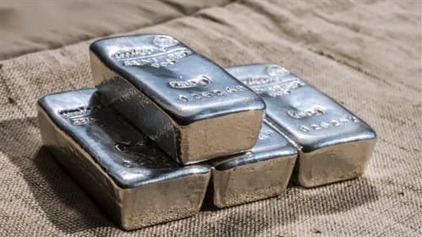 أسعار الذهب والفضة تتراجع بشكل حاد بنسبة 18% مع استمرار النزيف في الأسواق