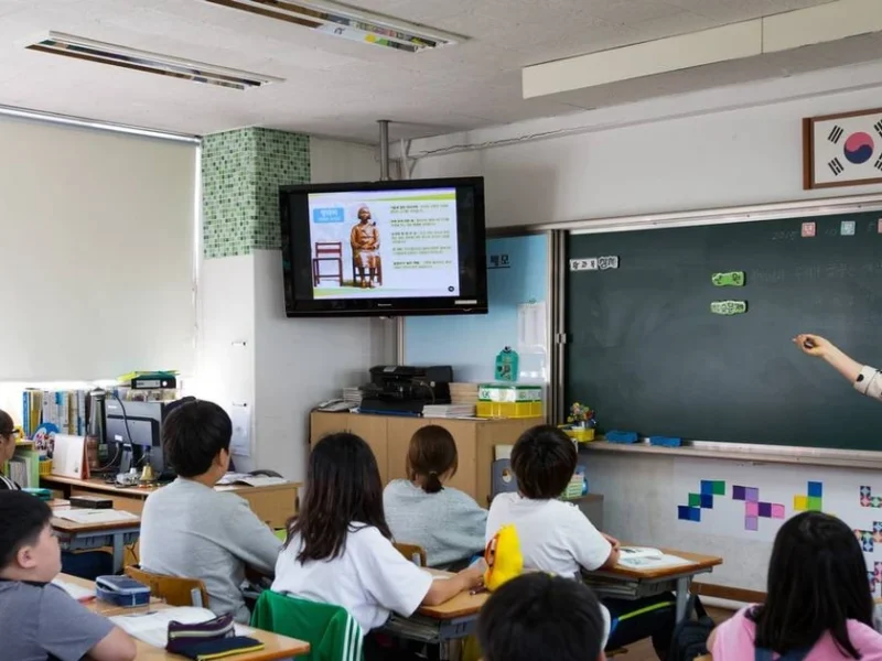 نقص المعلمين يهدد العملية التعليمية في ظل تراجع عدد السكان