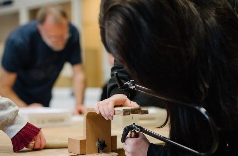 التدريب المهني يجذب أكثر من 50% من الشباب في ظل تراجع دور الجامعات كـ ‘تذكرة ذهبية’