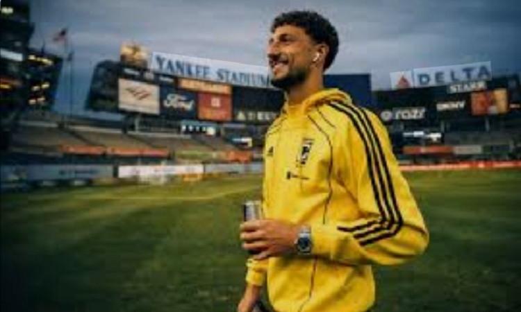 مفاجآت وفوائد مالية.. الأهلي يحصل على 2.5 مليون دولار من صفقة انتقال وسام أبو علي إلى كولومبوس كرو