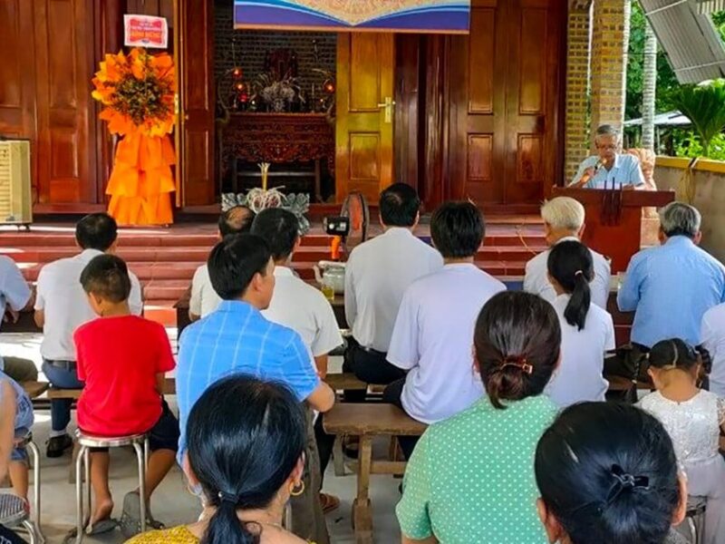 عيد الفيتنام بمظاهر التعليم: احتفالات رأس السنة الفيتنامية (تيت) في العائلات المتعلمة