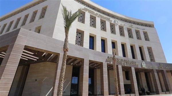 فرصة جديدة لطلاب التجريبي لغات: السماح بحل أسئلة الأحياء والكيمياء بالعربية