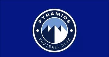 لحظة محورية في بيراميدز: إيهاب المصري يكشف تفاصيل حادث سقوط الأسانسير بلاعبي الشباب