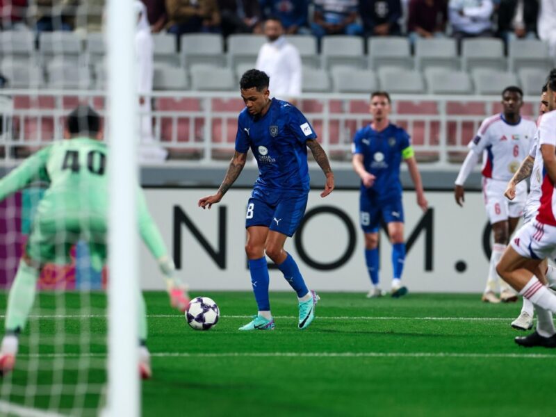 تعادل مثير يربط الدحيل بالشارقة الإماراتي في مباراة انتهت 1 – 1