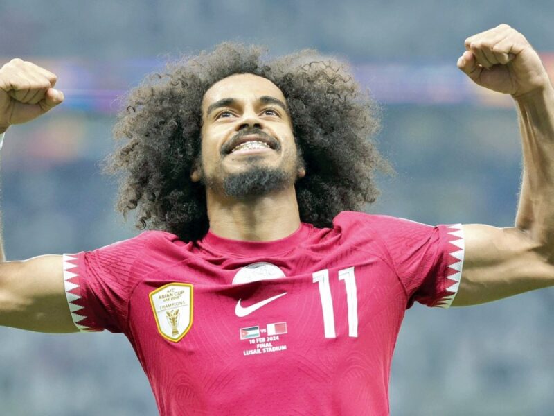 “أكرم عفيف يتألق بعدد 23 هدفًا في 13 مباراة” ماذا قال عنه محلل مصري؟