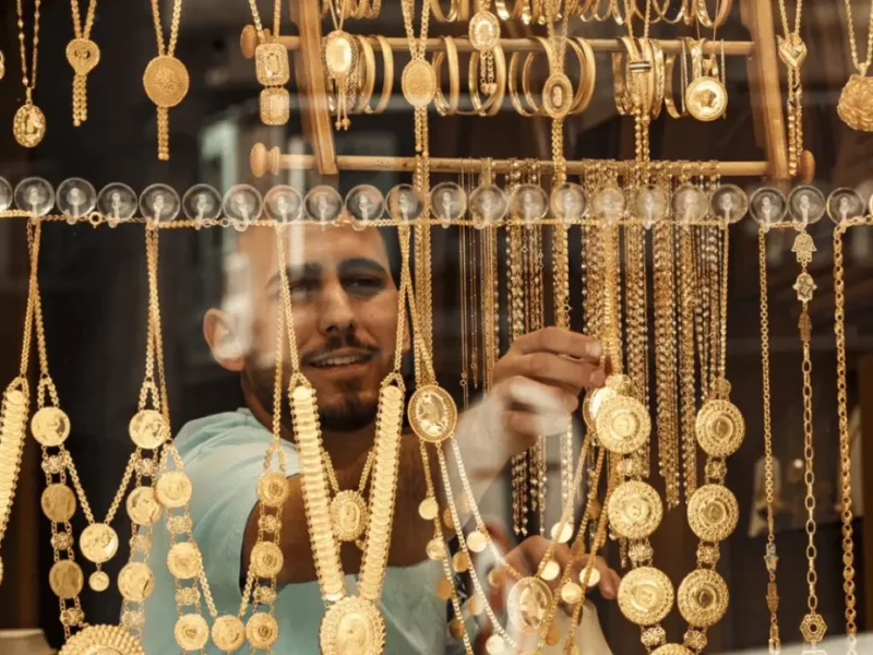 بعد الارتفاع المفاجئ.. أسعار الذهب في مصر تصل إلى مستويات غير مسبوقة لعيار 21