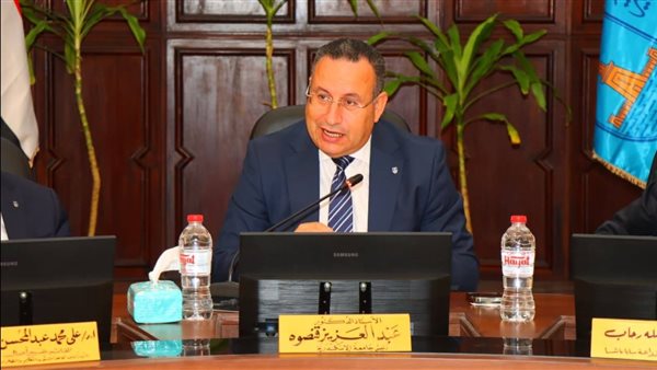 تهنئة رئيس جامعة القاهرة للدكتور قنصوة وشكر للدكتور محمد أيمن عاشور