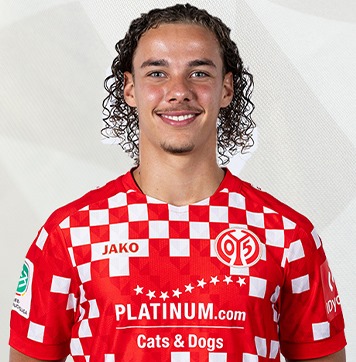 تحت الأضواء.. نجم ماينز الألماني في انتظار متابعة حسام حسن قبيل معسكر مارس