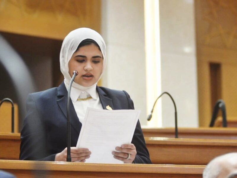 تحت ضغوط شديدة ‘رجعوها التدريب’، نائبة تواجه انتقادات حادة خلال مناقشة قانون المهن الرياضية