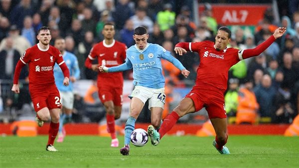 كرة القدم تحت الأضواء: ليفربول يتحدي مانشستر سيتي في مباريات الأحد 8 فبراير 2026 والقنوات الناقلة