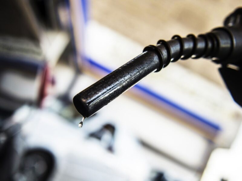 ارتفاع أسعار النفط عقب تحذيرات الأمن البحري الأمريكية في الخليج