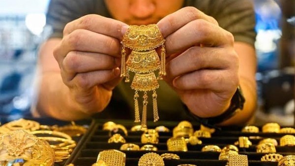 أسعار الذهب تشهد تراجعاً ملحوظاً اليوم 6-2-2026