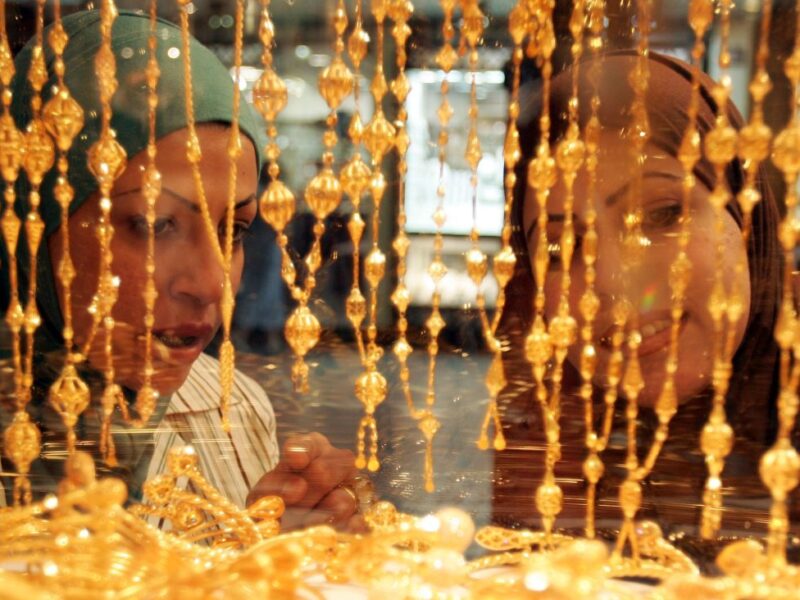 أسعار الذهب تتألق في الإمارات بعيار 21 عند 542 درهما والأونصة تصل إلى 5059 دولارا