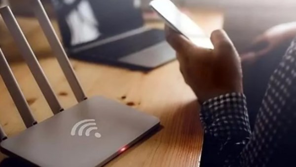 تعرَّف على أحدث أسعار باقات الإنترنت الأرضي والمحمول في مصر اليوم