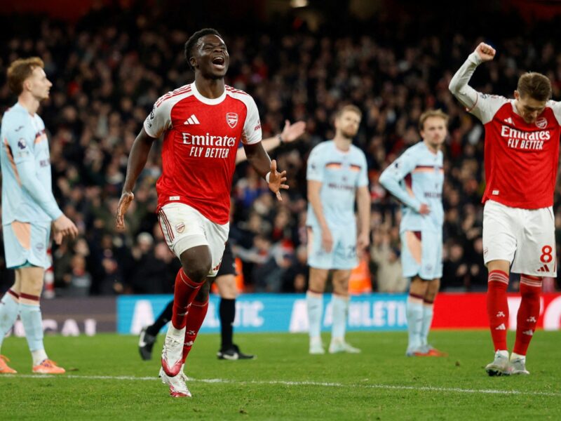 معركة الصدارة في البريميرليغ: أرسنال يسعى لتأمين انتصاره أمام برينتفورد