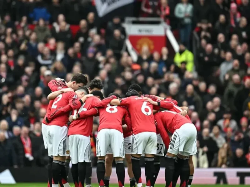 تابعوا معنا لحظة بلحظة: مواجهة مثيرة بين مانشستر يونايتد ووست هام يونايتد في الدوري الإنجليزي