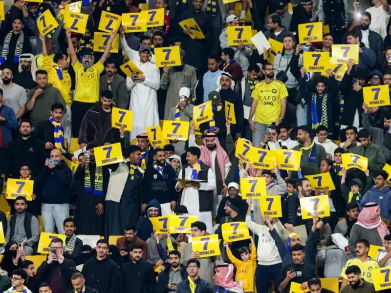 في عودة رونالدو وقلق الهلال… المرحلة 22 من الدوري السعودي تتألق تحت الأضواء
