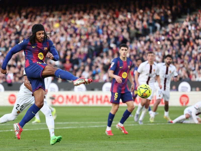 ليفربول يستعد لاستثمار 80 مليون يورو في قلب دفاع برشلونة كوندي