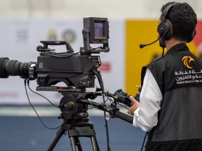 تنافس مثير في عالم الرياضة: هيئة الشارقة للإذاعة والتلفزيون تبث منافسات السيدات العربية مباشرة