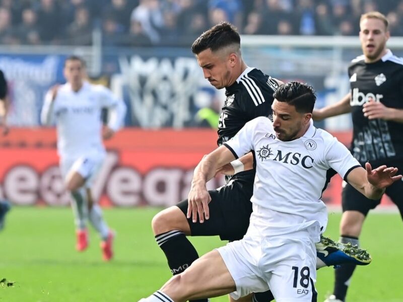 انتصار تاريخي… نابولي يتلقى صدمة عملاقة في عقر داره في كأس إيطاليا