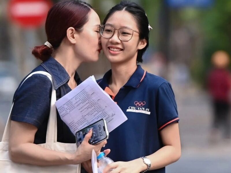 احترام المعلمين.. اقتراح لوائح جديدة تُلزم الآباء بوقف الضغوط عليهم