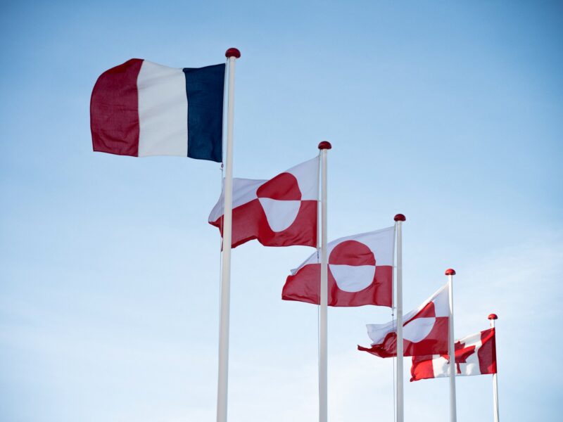 التحدي لقادة ترمب.. كندا وفرنسا تفتتحان قنصليتين جديدتين في غرينلاند