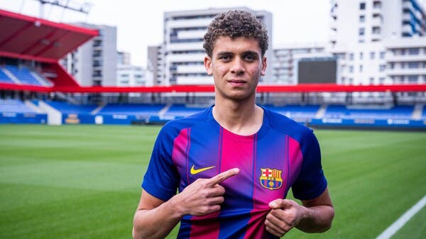 بانتظار الفرصة الكبيرة، حمزة عبدالكريم يبهر مدربه وزملاءه بينما يتأهب للظهور في برشلونة