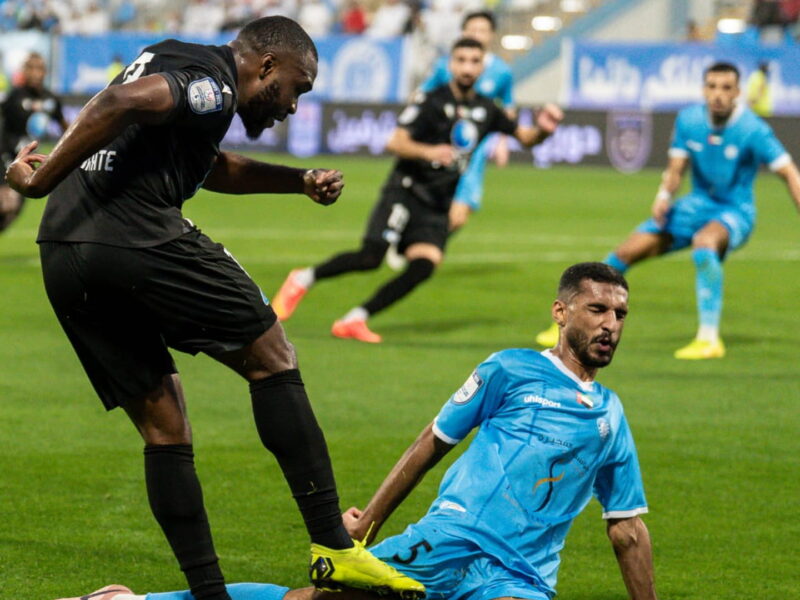 دبا يتفوق على بني ياس في لقاء مثير ويحقق الفوز 2-1 بدوري أدنوك للمحترفين