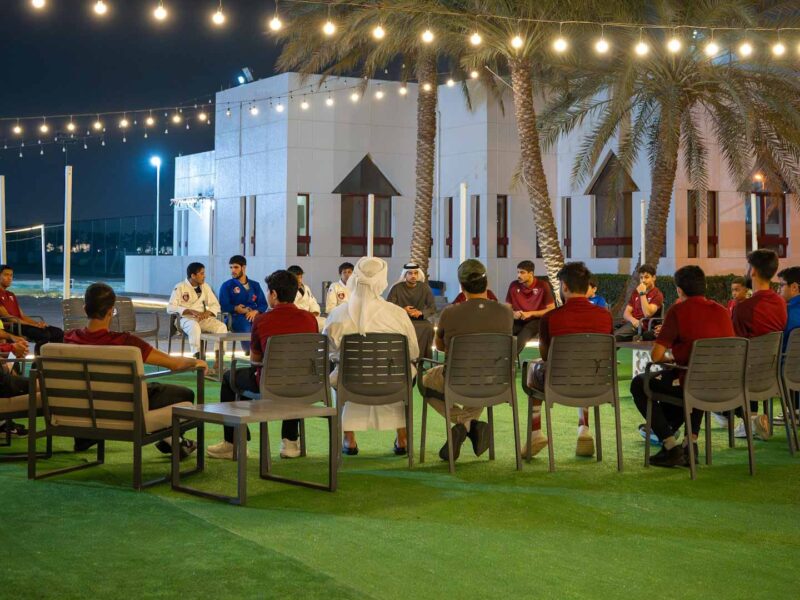 نادي الحمرية يتناول التحديات والصعوبات مع لاعبي الألعاب الفردية