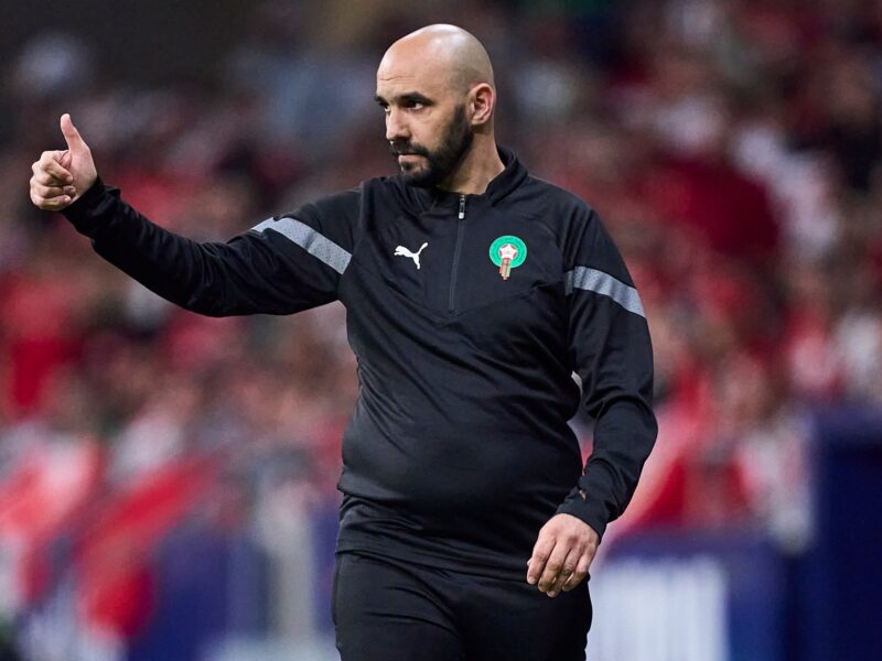 بين مطامح الجماهير وآمال الإدارة، الركراكي في المقدمة لتولي قيادة مرسيليا بعد دي زيربي