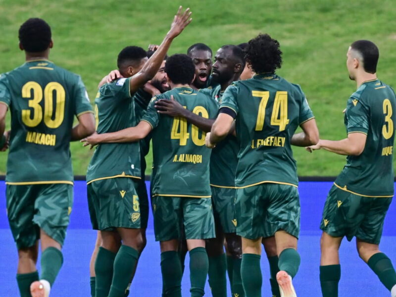 فوز مثير لخورفكان على الظفرة في دوري أدنوك للمحترفين