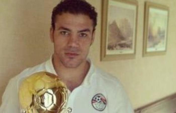 بينما تتصاعد الأحداث، الزمالك يوضح ملابسات احتجاز عمرو زكي في المطار