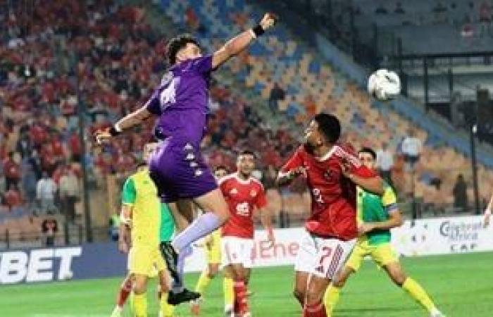 تعرّف على القنوات الناقلة لمباراة الأهلي وشبيبة القبائل الليلة في الجزائر