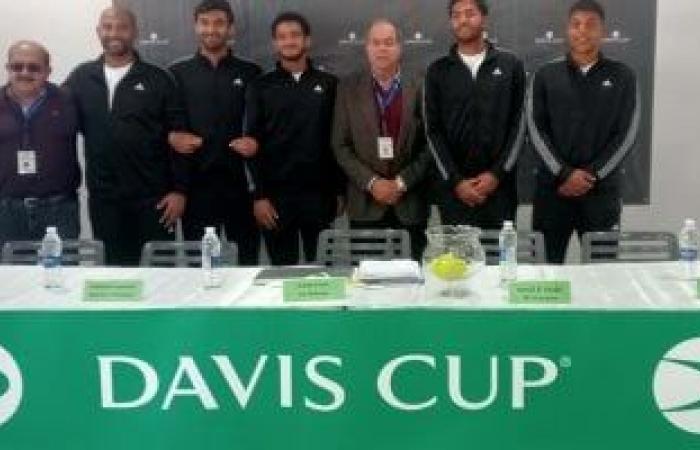 التحدي الكبير: منتخب التنس يتوجه لمواجهة بولندا في سباق التأهل للمجموعة العالمية الأولى