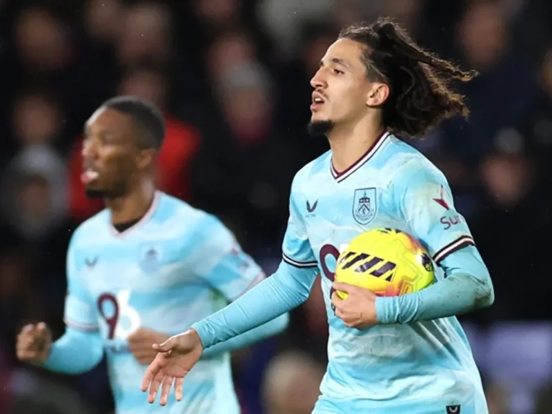 هدف أسطوري من حنبعل المجبري يُنقذ بيرنلي في لحظة حاسمة