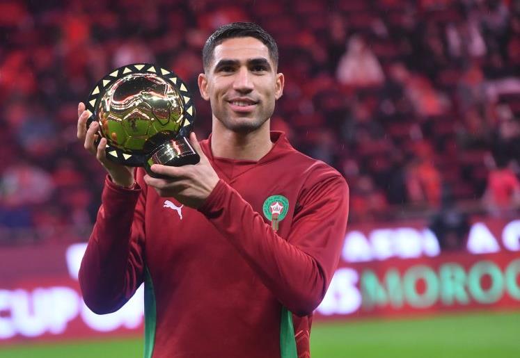 اكتشاف الأسطورة: حكيمي يبرز في قائمة أفضل 100 لاعب في القرن الواحد والعشرين