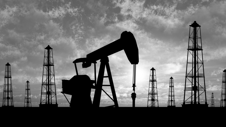 أسعار النفط تتزايد لكن السوق يشهد أول تراجع أسبوعي منذ عام 2026