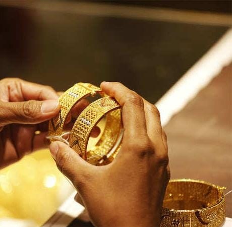 تراجع أسعار الذهب في عمان مع بداية تعاملات الثلاثاء 10 فبراير 2026 وعيار 21 يصل إلى 54.575 ريال